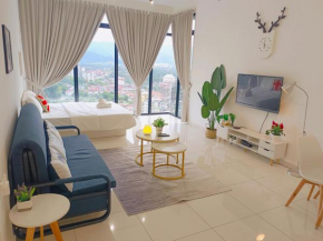Rooftop Pool, Up to 11 Pax, 2 Bedrooms, 2 Bathrooms, 2 Car Parks by Star Home